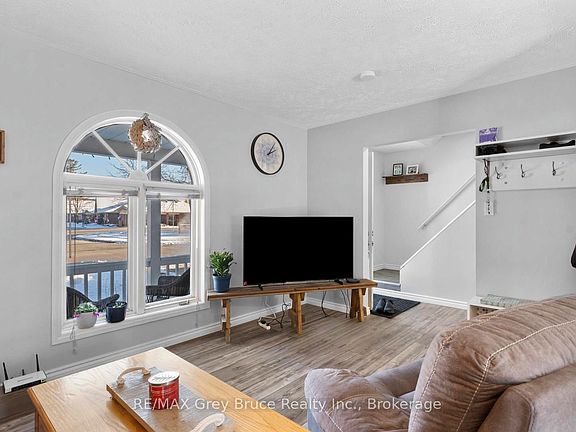 3rd image of 1666 3rd Ave W