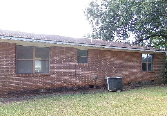 4th image of 112 Andrews Dr