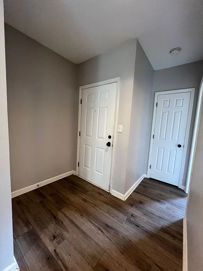 2 bed, 1.0 bath, 1022 sqft, $1,800 — Photo 3