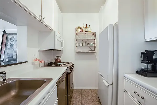 Rented by Douglas Elliman | media 6