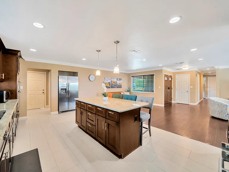 13341 Cromwell Dr — Photo 20