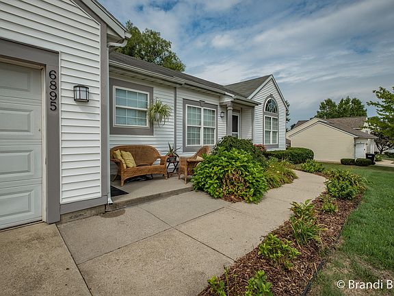 4th image of 6895 Scott Woods Ct NE