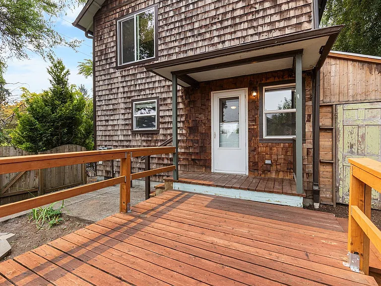 4308 N Albina Ave — Photo 22