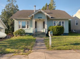 1477 9th St, Astoria, OR 97103