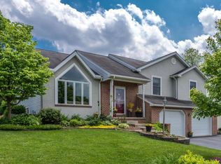 108 Hawthorn Cir, Lancaster, PA 17602
