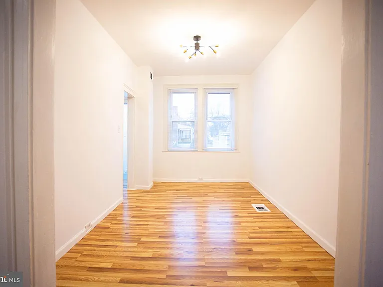 3702 Hayward Ave — Photo 5