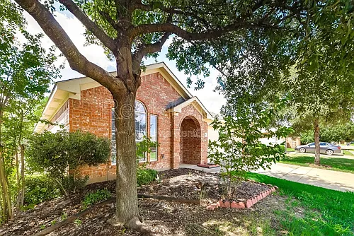 109 Flyaway Ln Photo 1