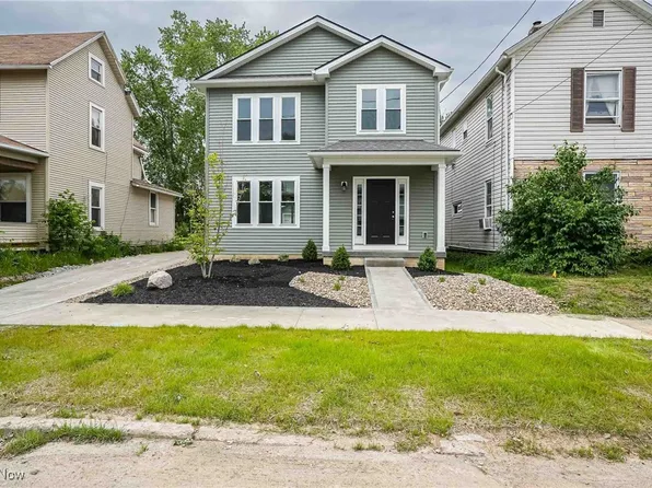 583 Creedmore Ave, Barberton, OH 44203