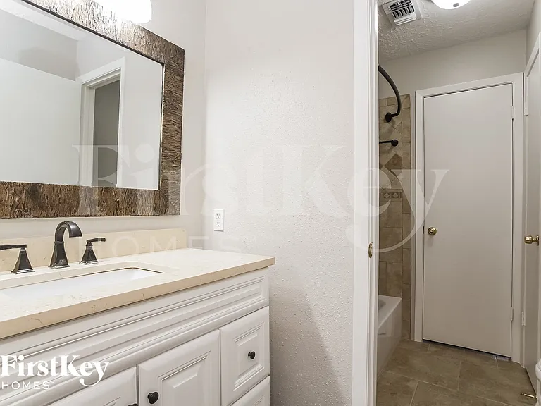 3818 Rosemont Dr — Photo 13