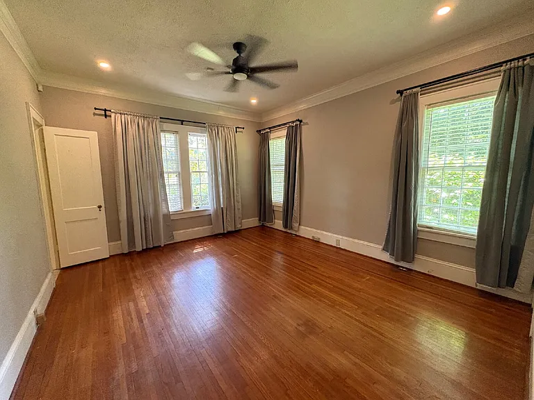 310 Hinsdale Ave — Photo 15
