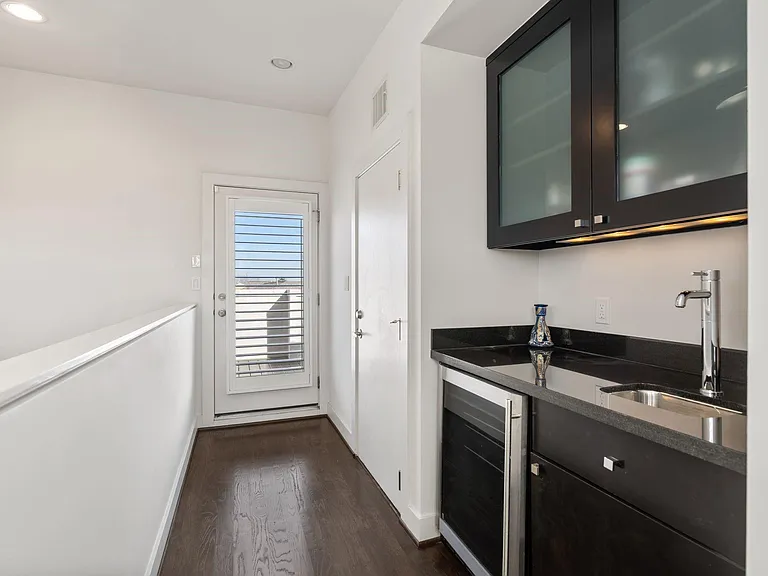 5911 Rose St — Photo 24