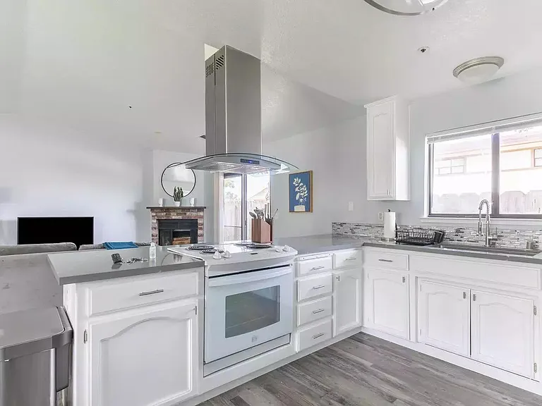 485 N P St — Photo 15