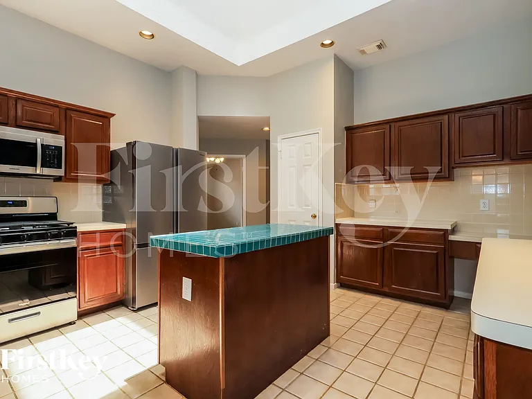 2115 Mercoal Dr — Photo 9