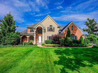 8240 Foldenauer Dr, Howell, MI 48843