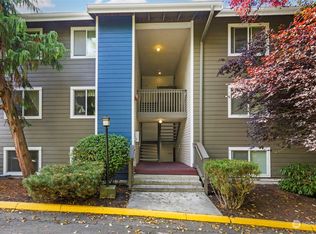 20198 Vikings Crest Loop NE APT 8-105, Poulsbo, WA 98370