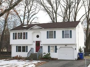 23 Whitaker St, Springfield, MA 01104