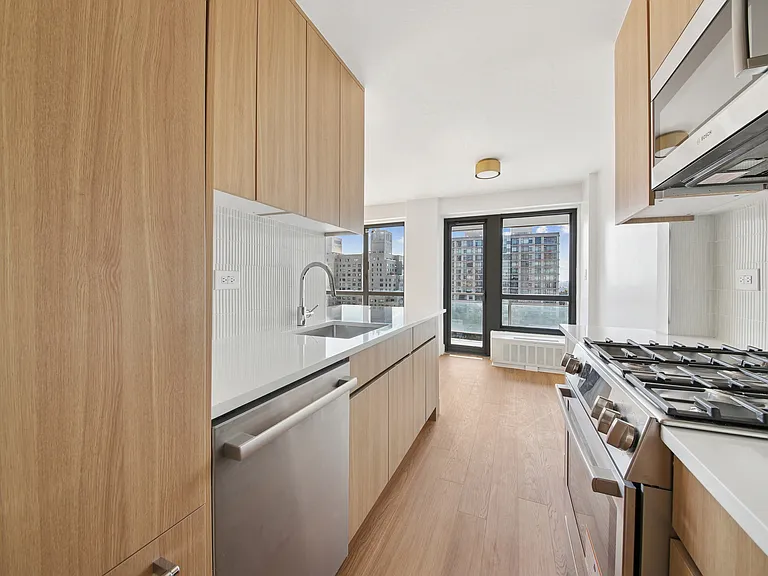501 E 87th St #18A — Photo 6