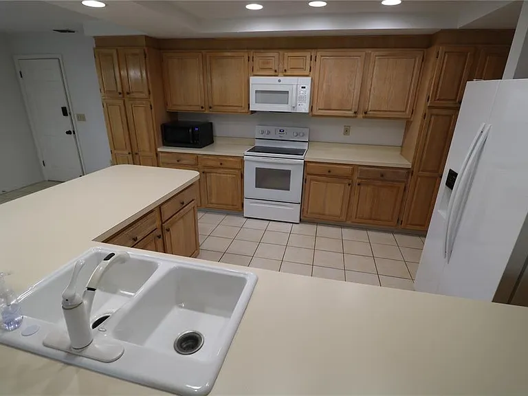 5424 Saddlebrook Way — Photo 20
