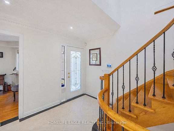 3rd image of 7 Headwater Rd