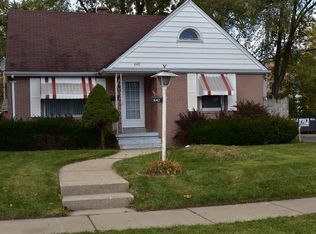 642 Lorraine Ave, Waukegan, IL