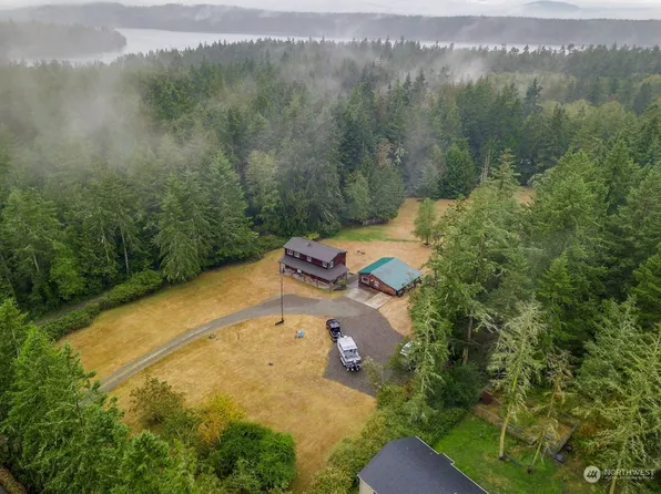 461 Schwartz Road, Nordland, WA 98358