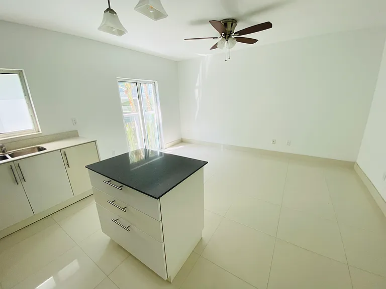 6893 Bay Dr #204 — Photo 5