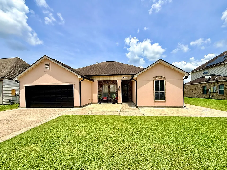 39122 Bayou View Ave