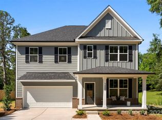 1227 Breezewood Dr, Charlotte, NC 28262