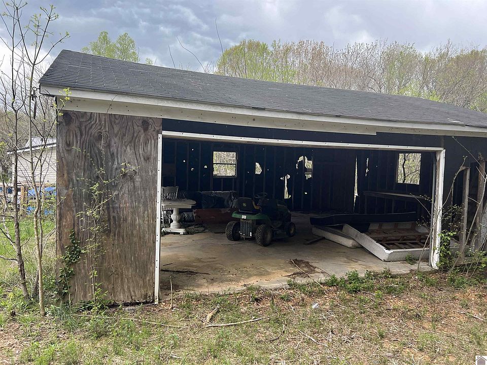 2nd image of 950 Dooms Chapel Rd