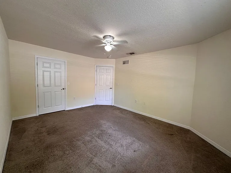 4600 E Moody Blvd #12B — Photo 10