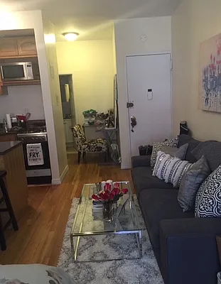 Rented by Prospect Equities Real Estate Corp | media 15