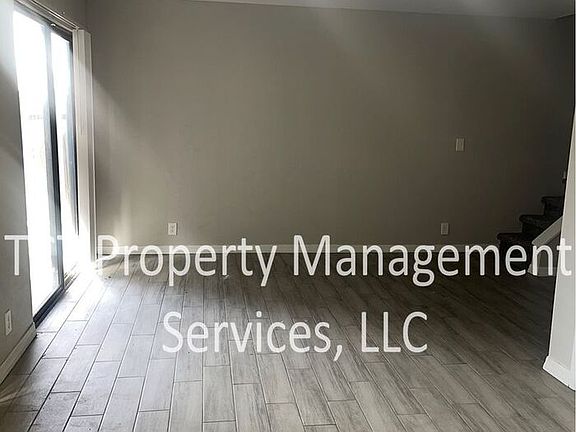 3rd image of 286 W Palomino Dr Unit 135