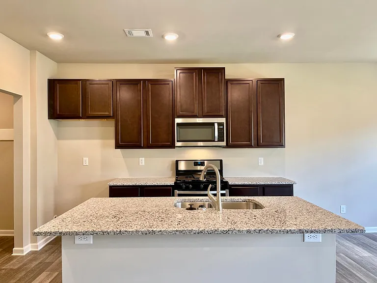 114 Auburn Depot Dr — Photo 5