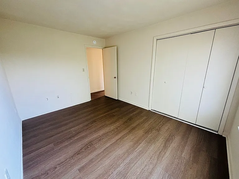 824 Cascade Ct — Photo 12
