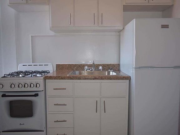 2nd image of 4112 47th Ave #4E