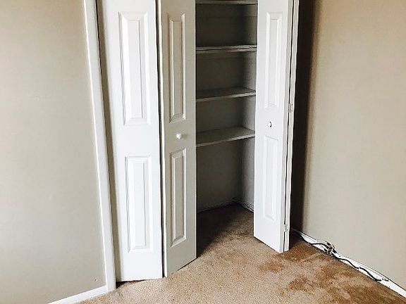 5th image of 47 Evergreen St