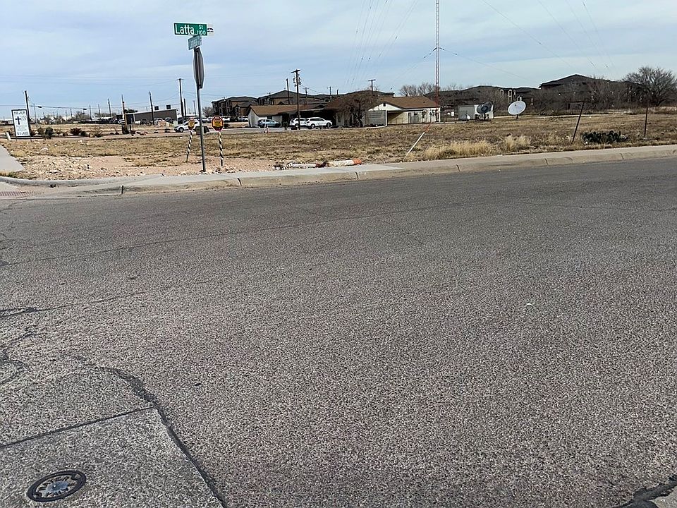 2nd image of 1905 S Lamesa Rd