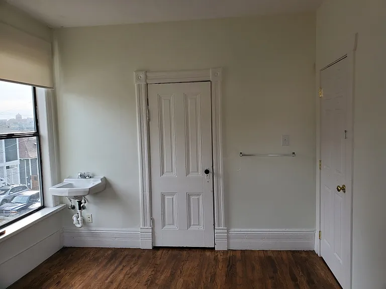 Upper unit