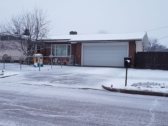 3rd image of 1405 Stower St
