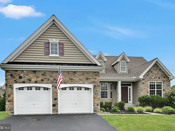 7 Denise Dr, Avondale, PA 19311