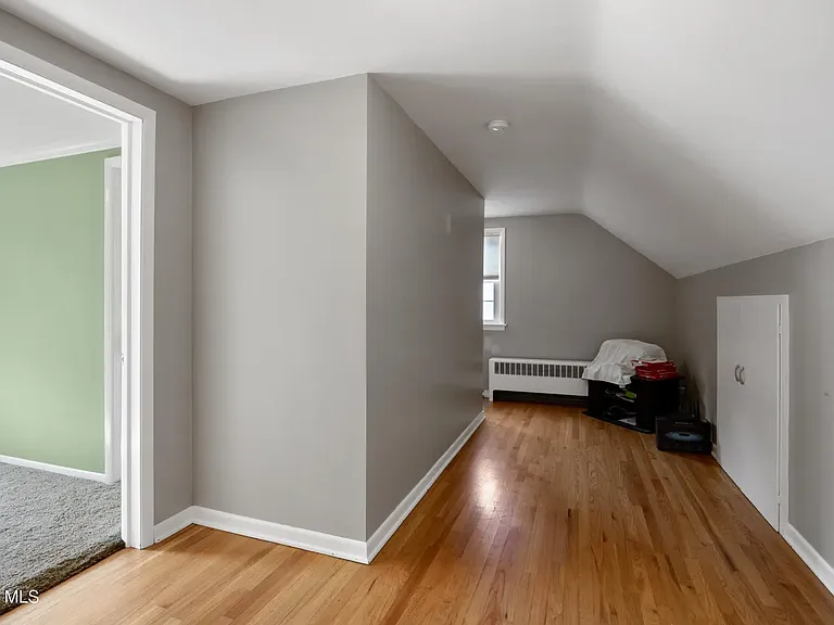 2324 Niskayuna Dr — Photo 4
