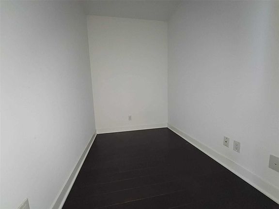 3rd image of 15 Grenville St #2111