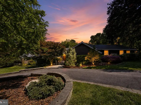 202 N Spring Valley Rd, Wilmington, DE 19807