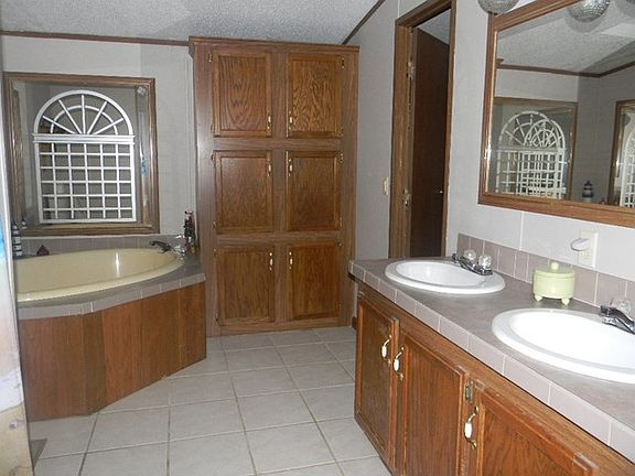 5th image of 169 Goble Br