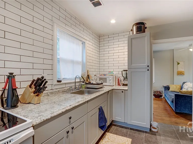 1315 Seiler Ave — Photo 4