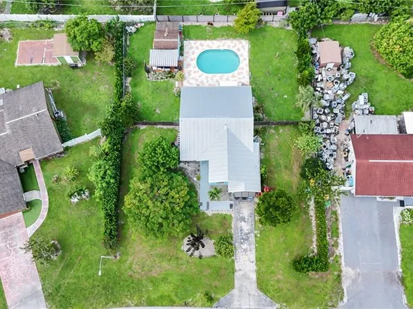 1761 45th ST SW, NAPLES, FL 34116