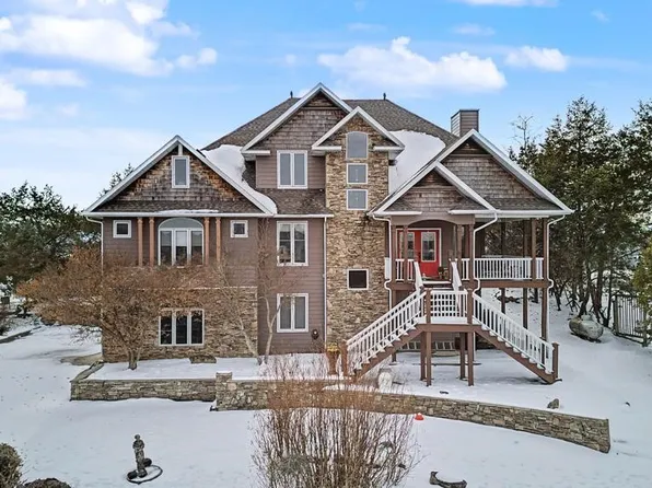 83 Sailboat Dr, Holiday Island, AR 72631