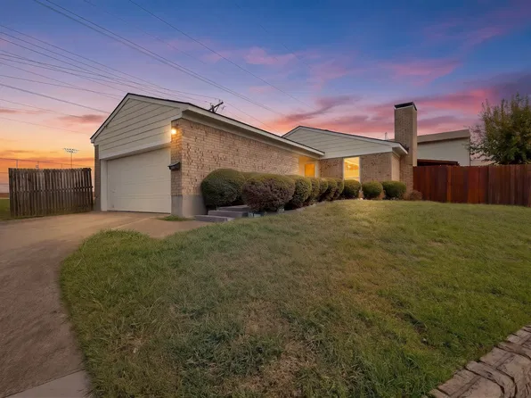 2228 Bunker Hill Dr, Carrollton, TX 75006