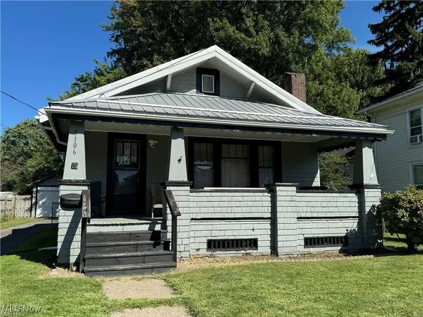 5106 Perry Ave, Ashtabula, OH 44004