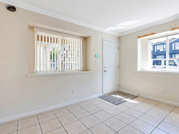 5th image of 2291 E 12th Ave #Basement